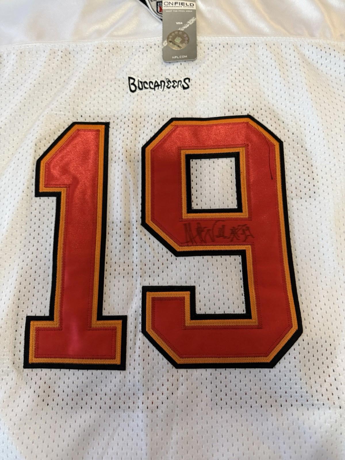 Mike Williams #19 Signed Jersey Tampa Bay Buccaneers Bucs Size 54. 153