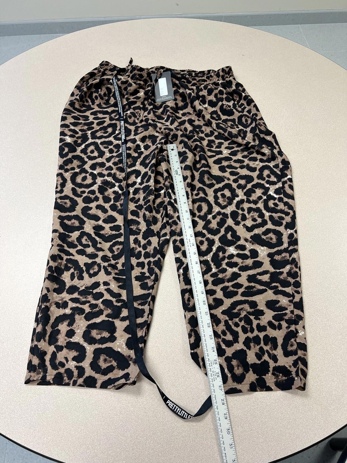 PRETTYLITTLETHING Plus 3XL Womens Animal Print Nwt 109