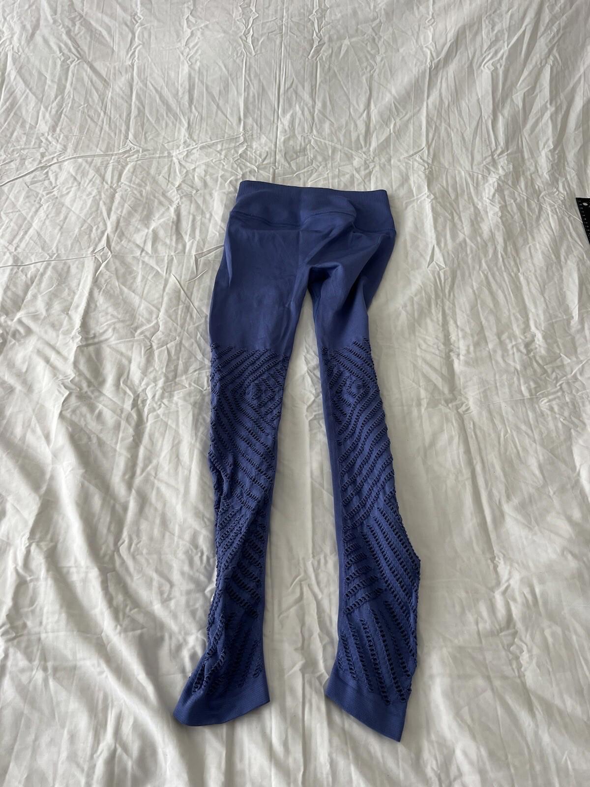 Victoria’s Secret sport Blue leggings Side Opening Size Xs 341