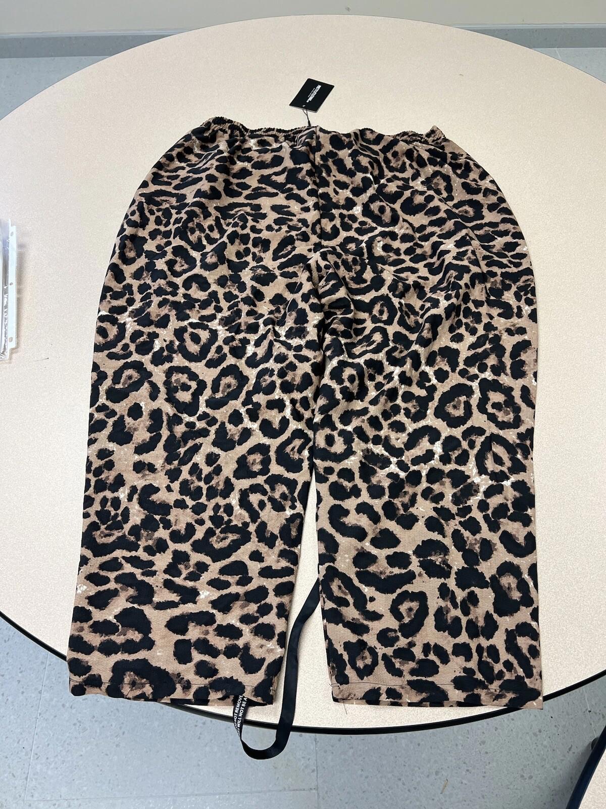 PRETTYLITTLETHING Plus 3XL Womens Animal Print Nwt 109