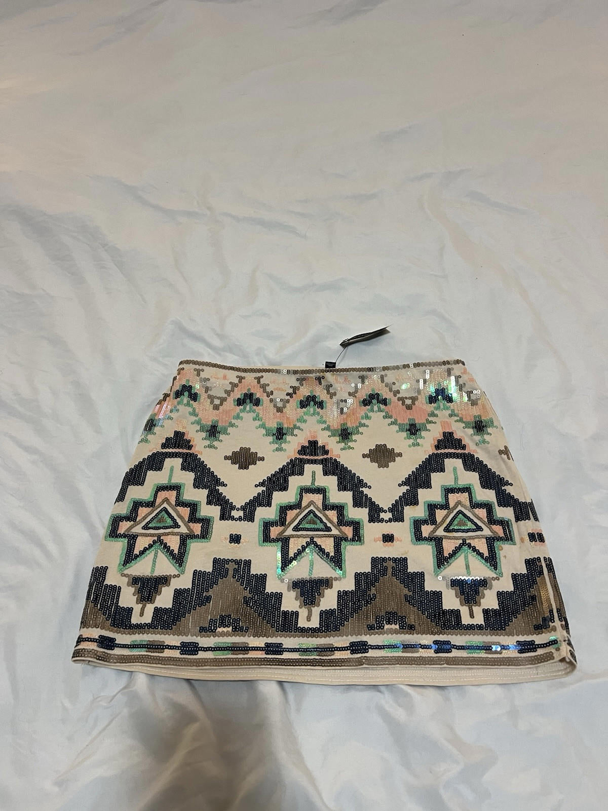 Express Sequin Mini Skirt Woman’s size XS, Aztec Design 133