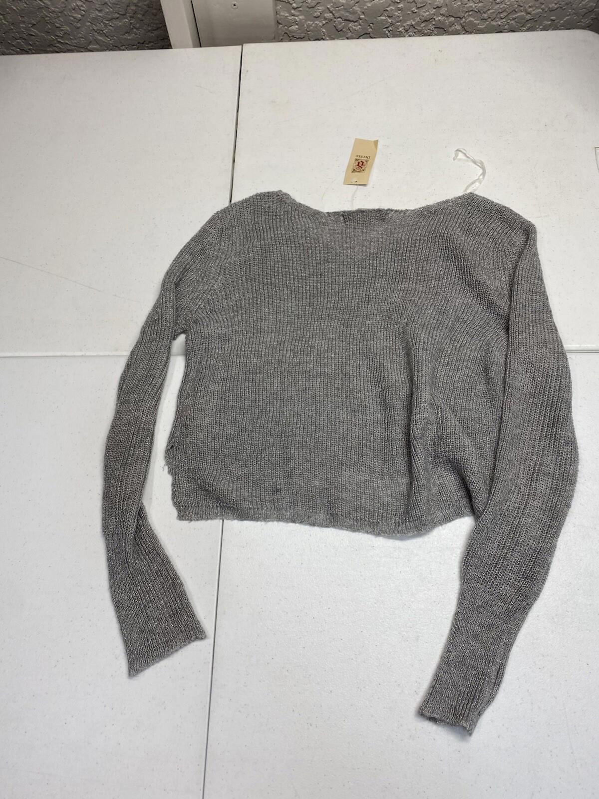 Decree V Neck sweater Gray Size Medium Boho Crop Nwt 2b