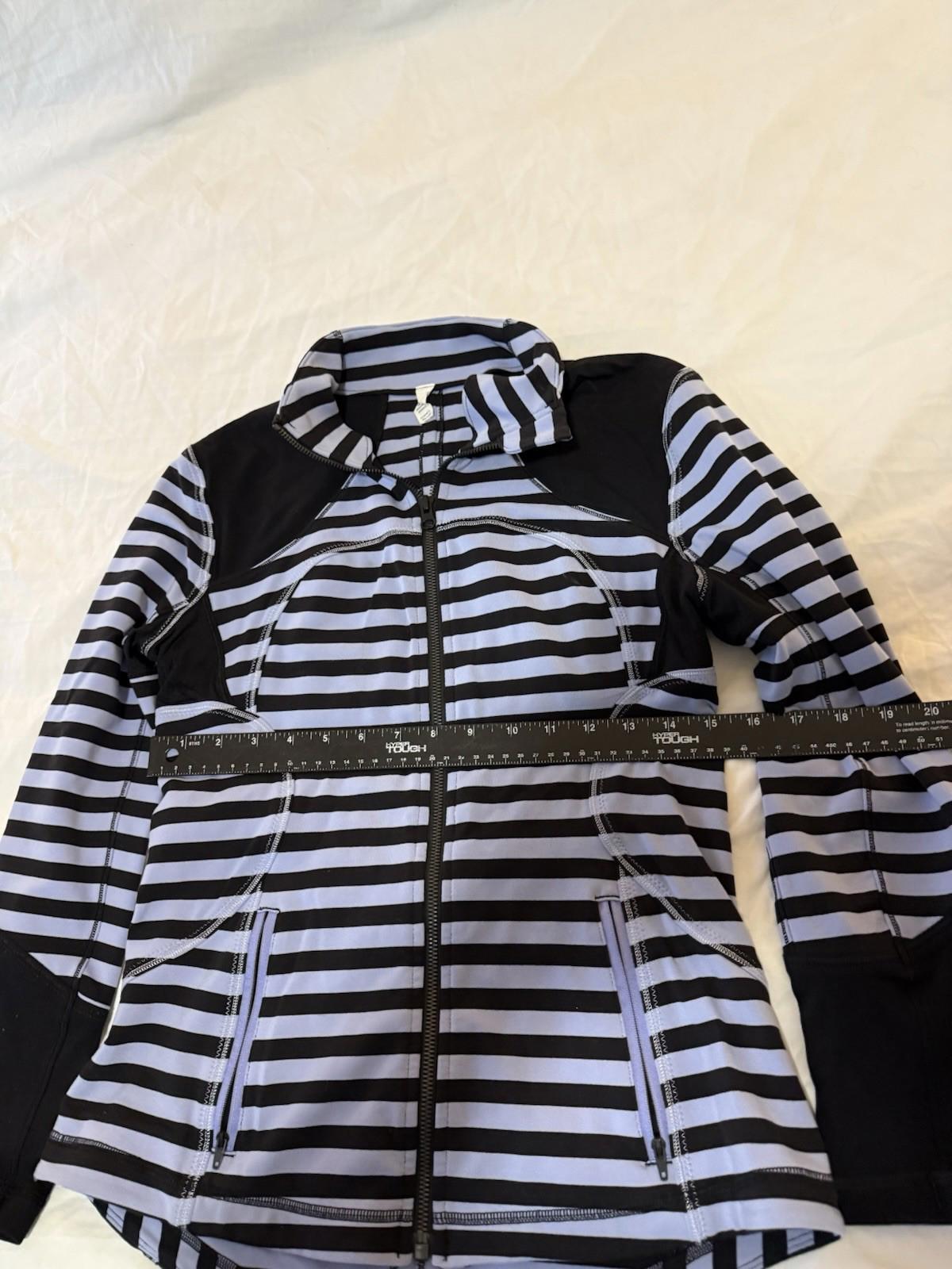 Lululemon Women's Black Purple Striped  Full Zip Jacket - Size 8  153