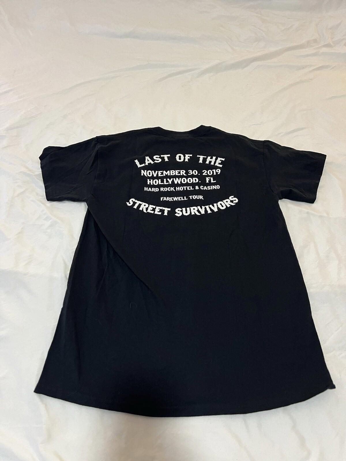 Lynyrd Skynyrd 2019 Farewell Tour Southern Rock Roll T-Shirt Medium 367