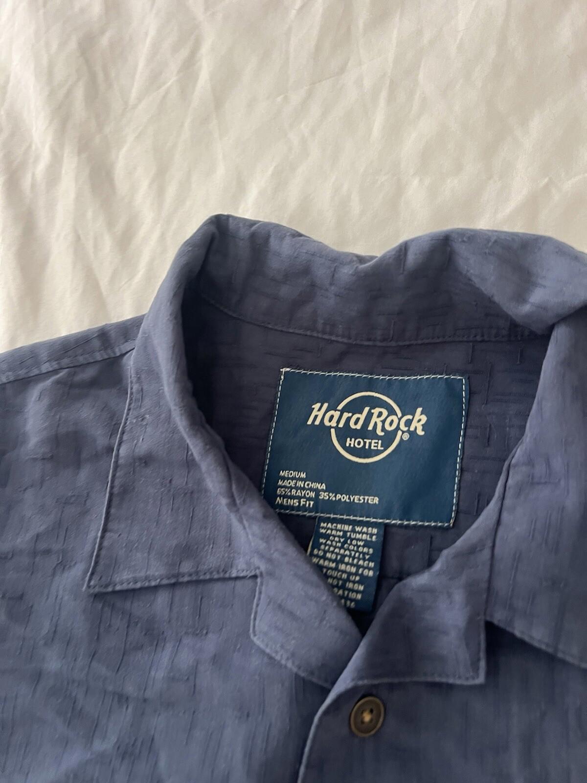 Hard Rock Cafe Men's Medium Hollywood  Embroidered Casino Cards Camp Shirt M 376