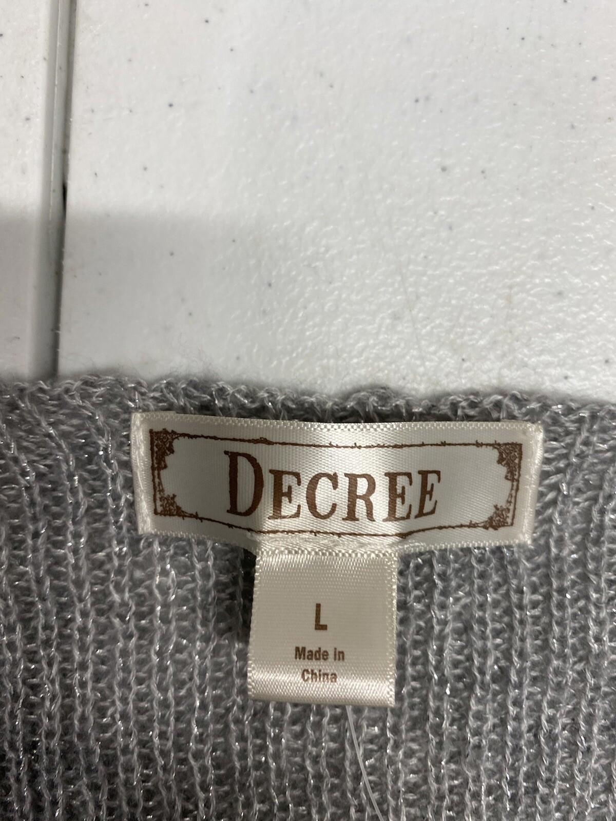 Decree V Neck sweater Gray Size Medium Boho Crop Nwt 2b