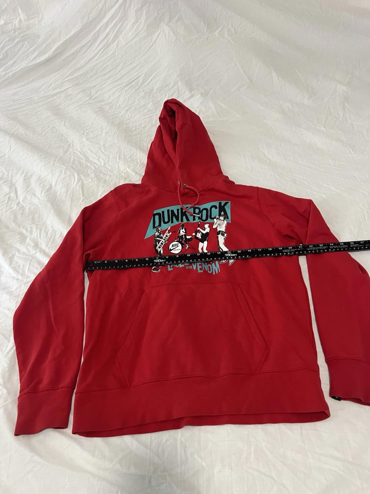 Nike Rare SB Dunk Rock hoodie Red Size Xl 143