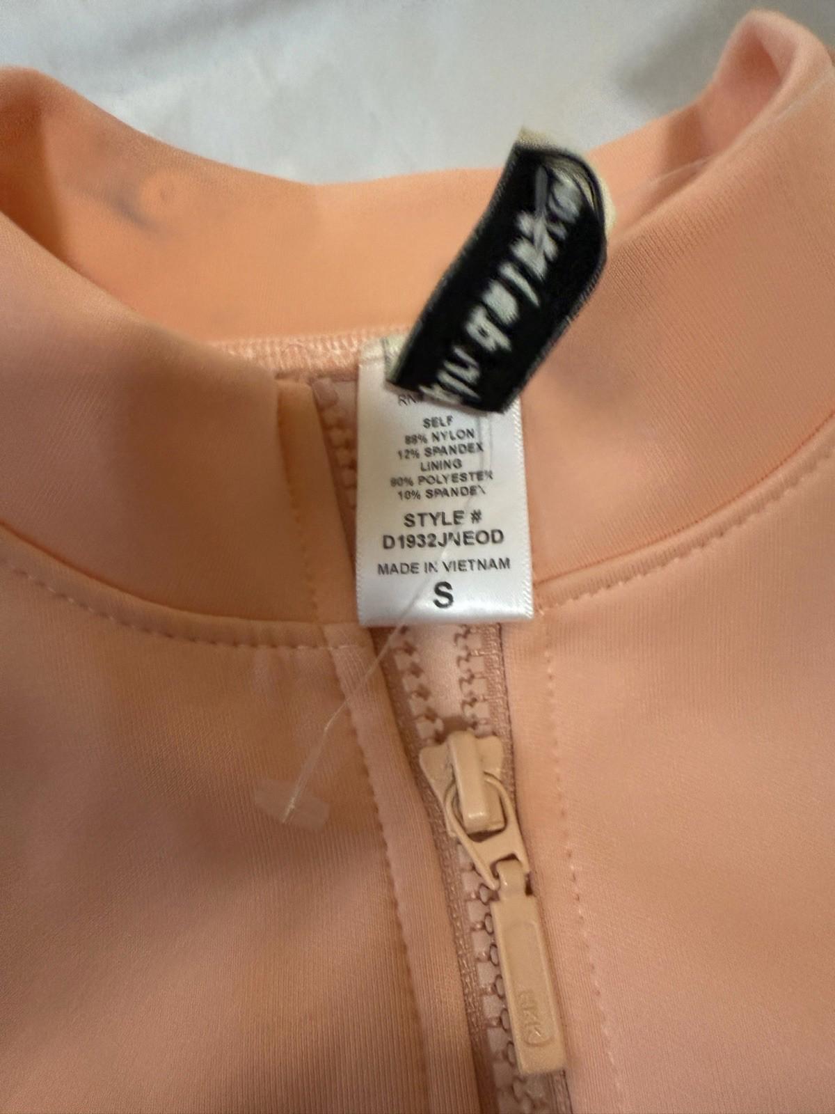 Dipping Daisys Swimsuit Shoal One Piece Rash Guard Zip Up Orange NWT Small 155