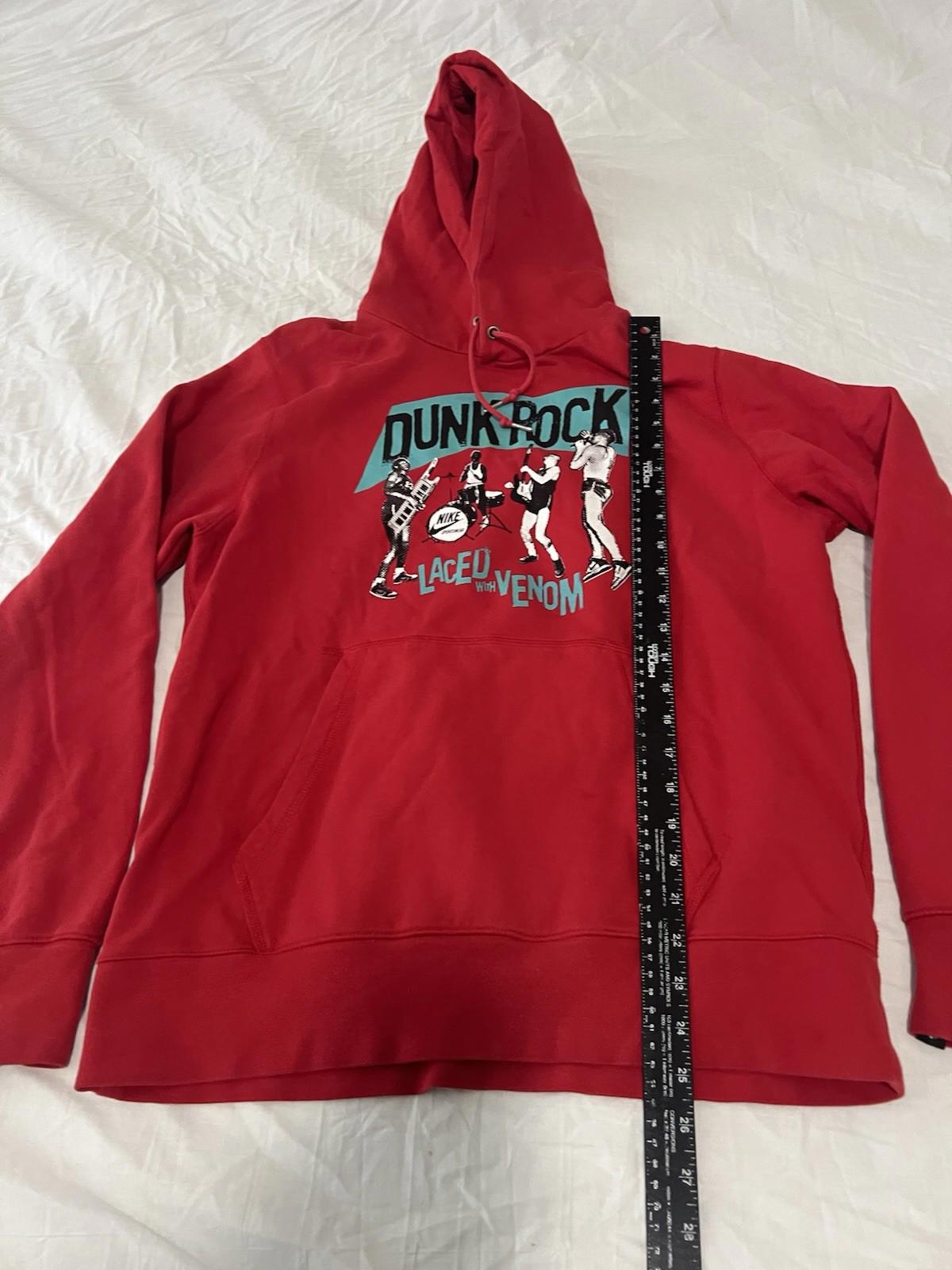 Nike Rare SB Dunk Rock hoodie Red Size Xl 143