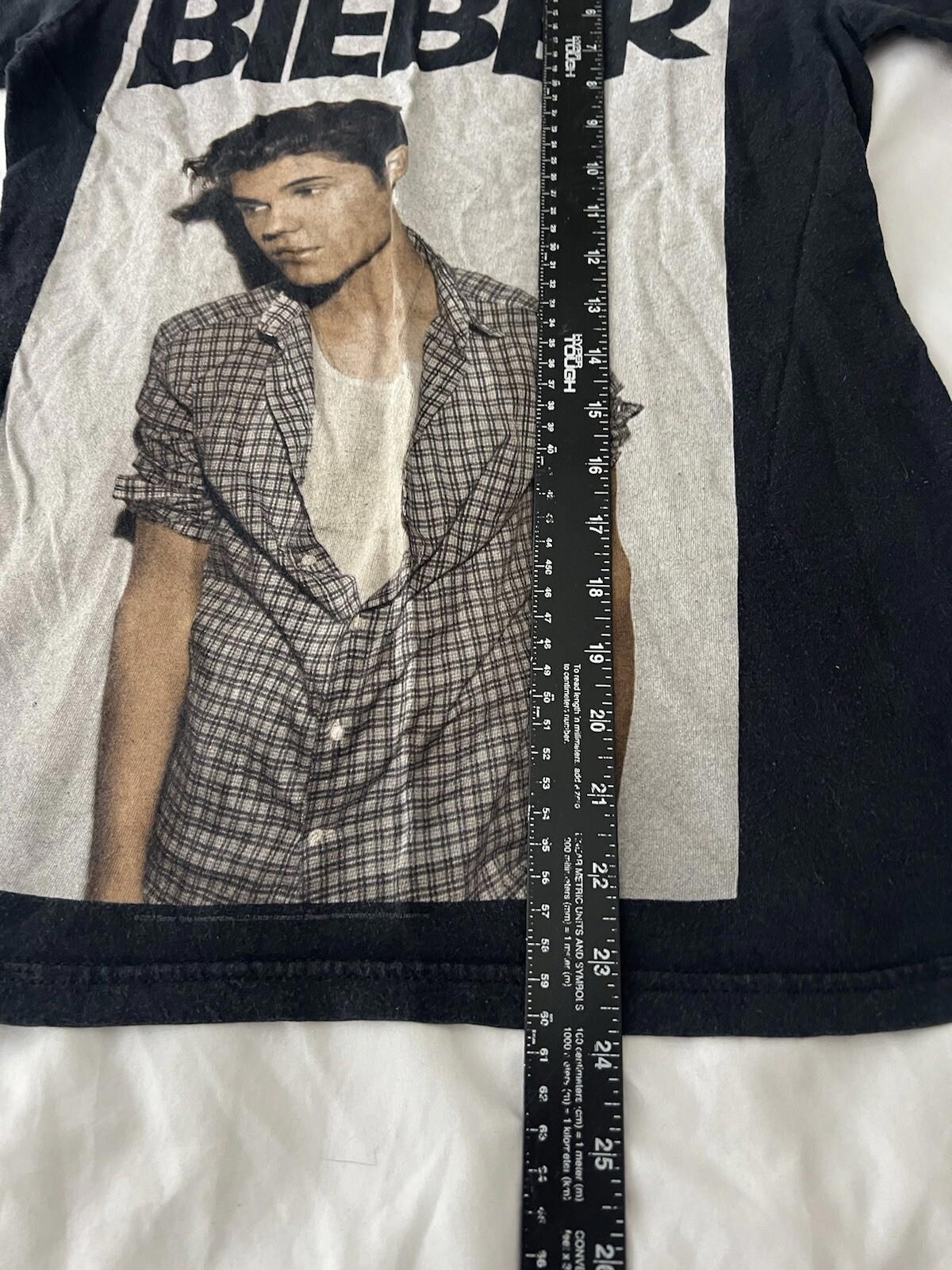 Vintage Justin Bieber Shirt  Black Concert Pop Music 2000s Y2K Small 376