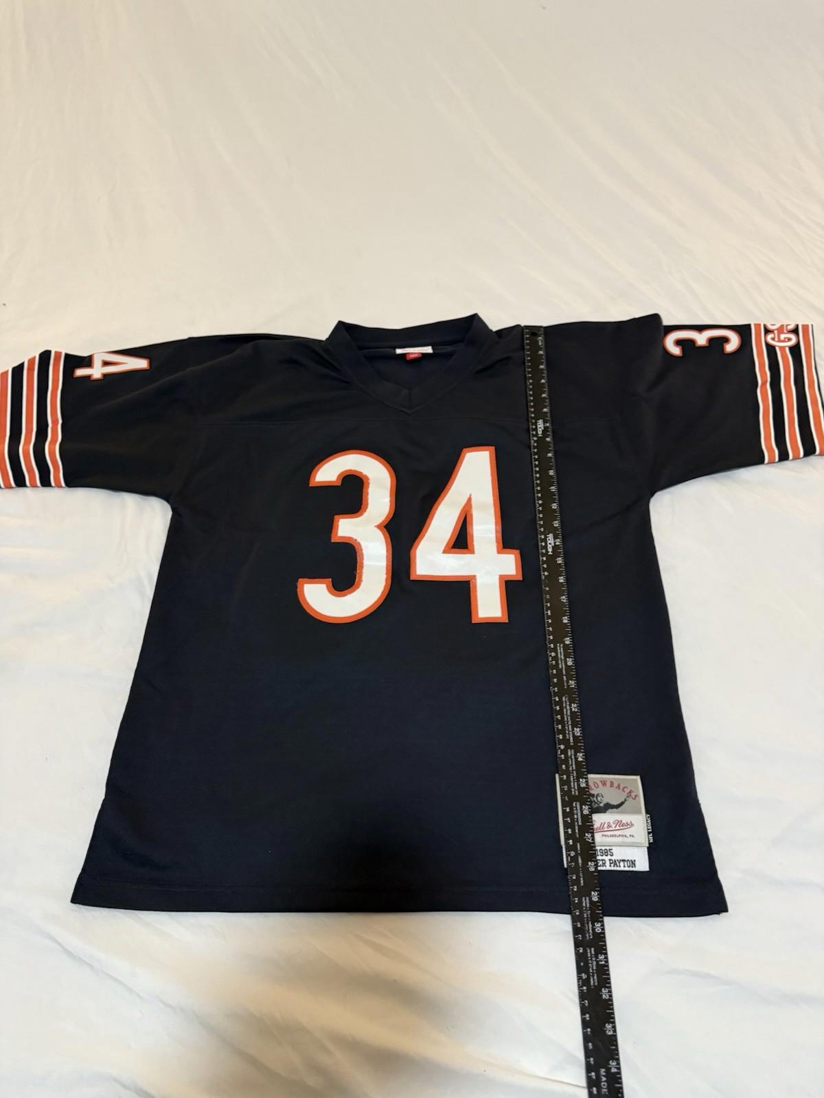 Vintage Chicago Bears  Jersey Walter Payton #34  Mitchell & Ness Size 44 148