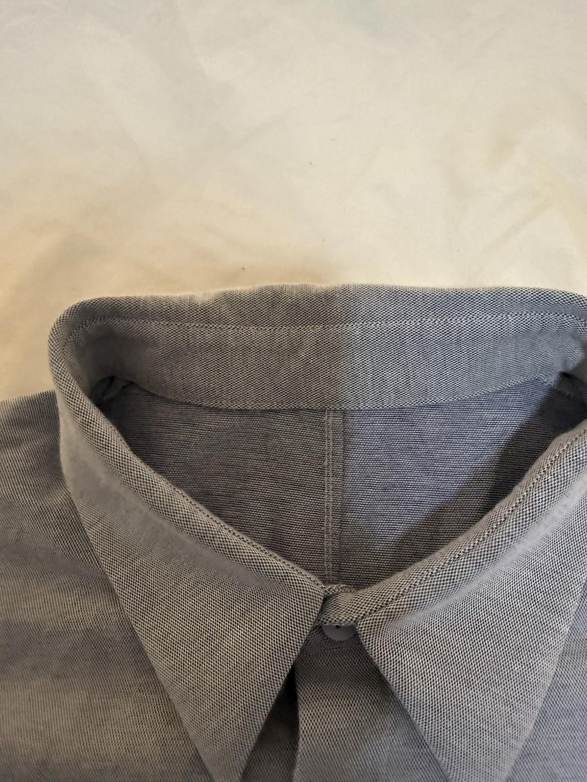 Men's Lululemon Short Sleeve Button Front Shirt  Blue Gray Large 151