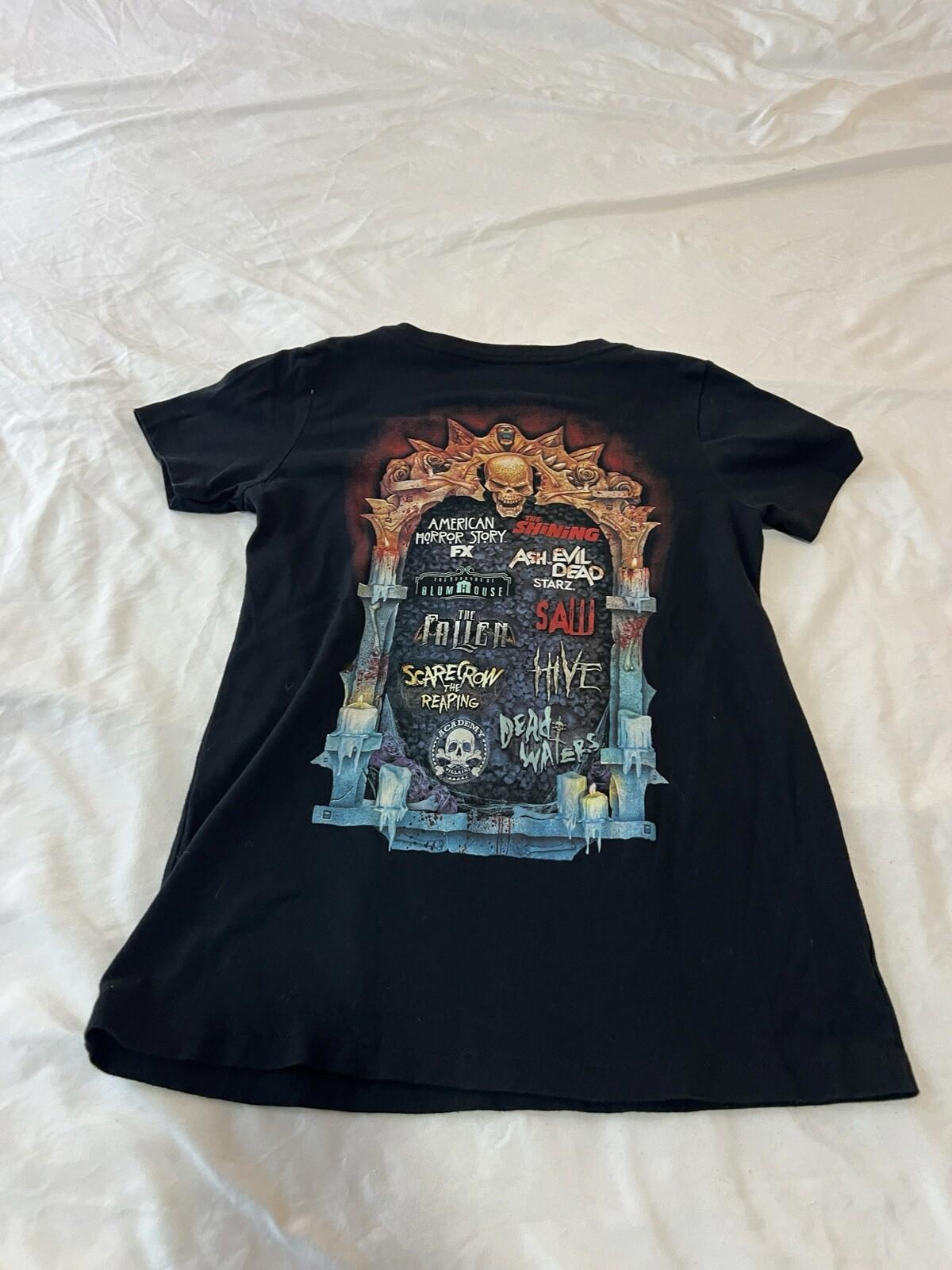 Universal Studios Halloween Horror Nights 2017 T-Shirt Rare Print Small 363