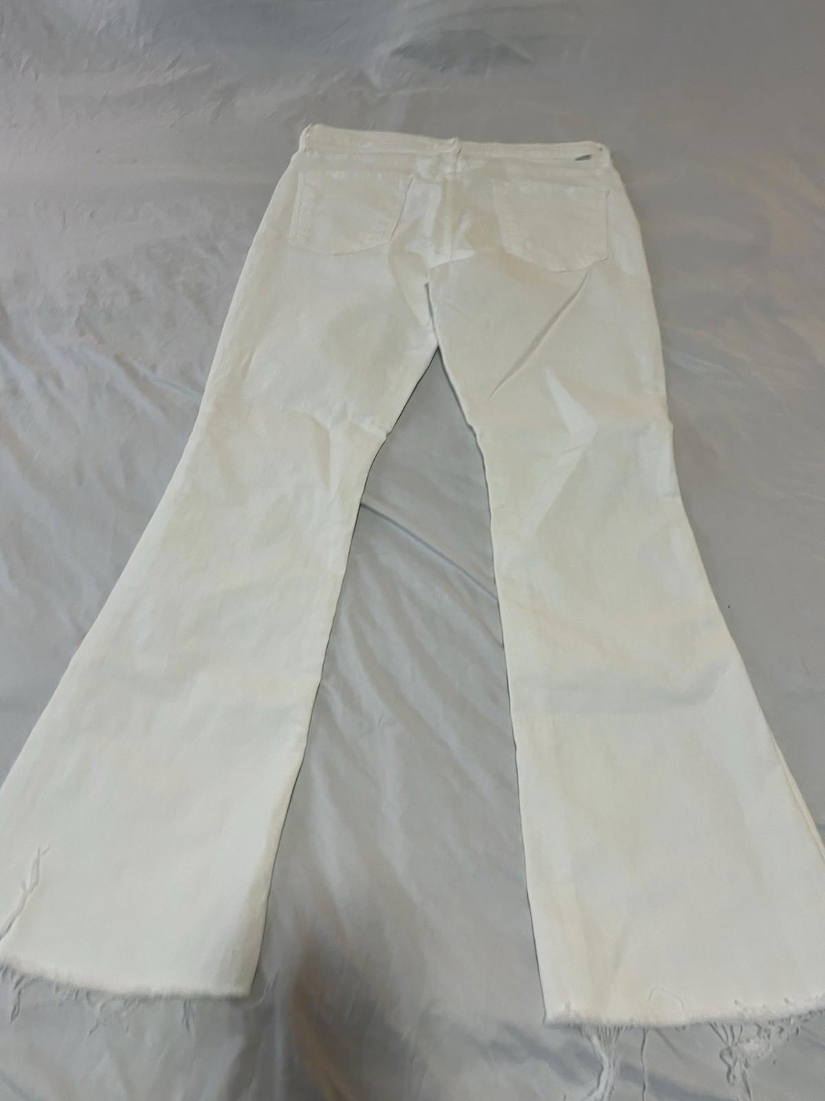 Mother Jeans Women's White size 34 The Weekender Fray  152