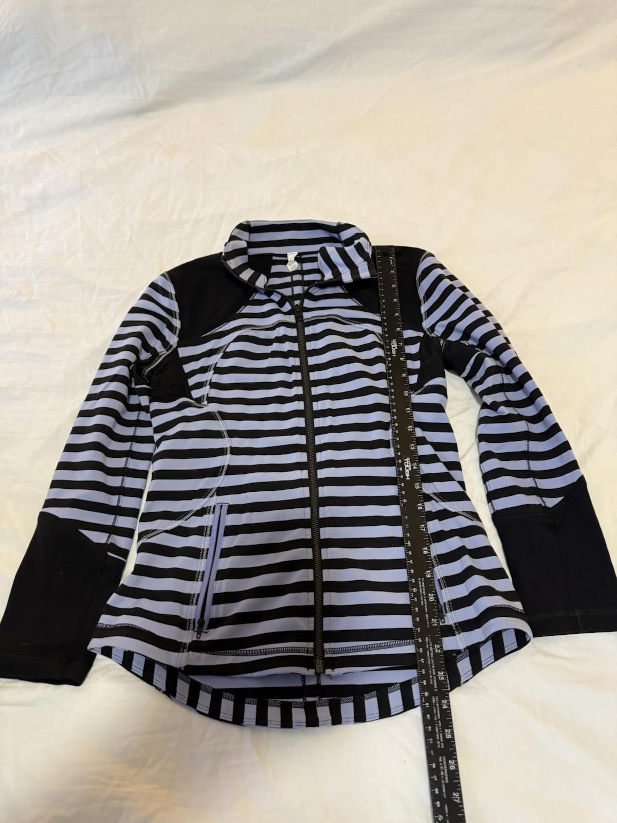Lululemon Women's Black Purple Striped  Full Zip Jacket - Size 8  153