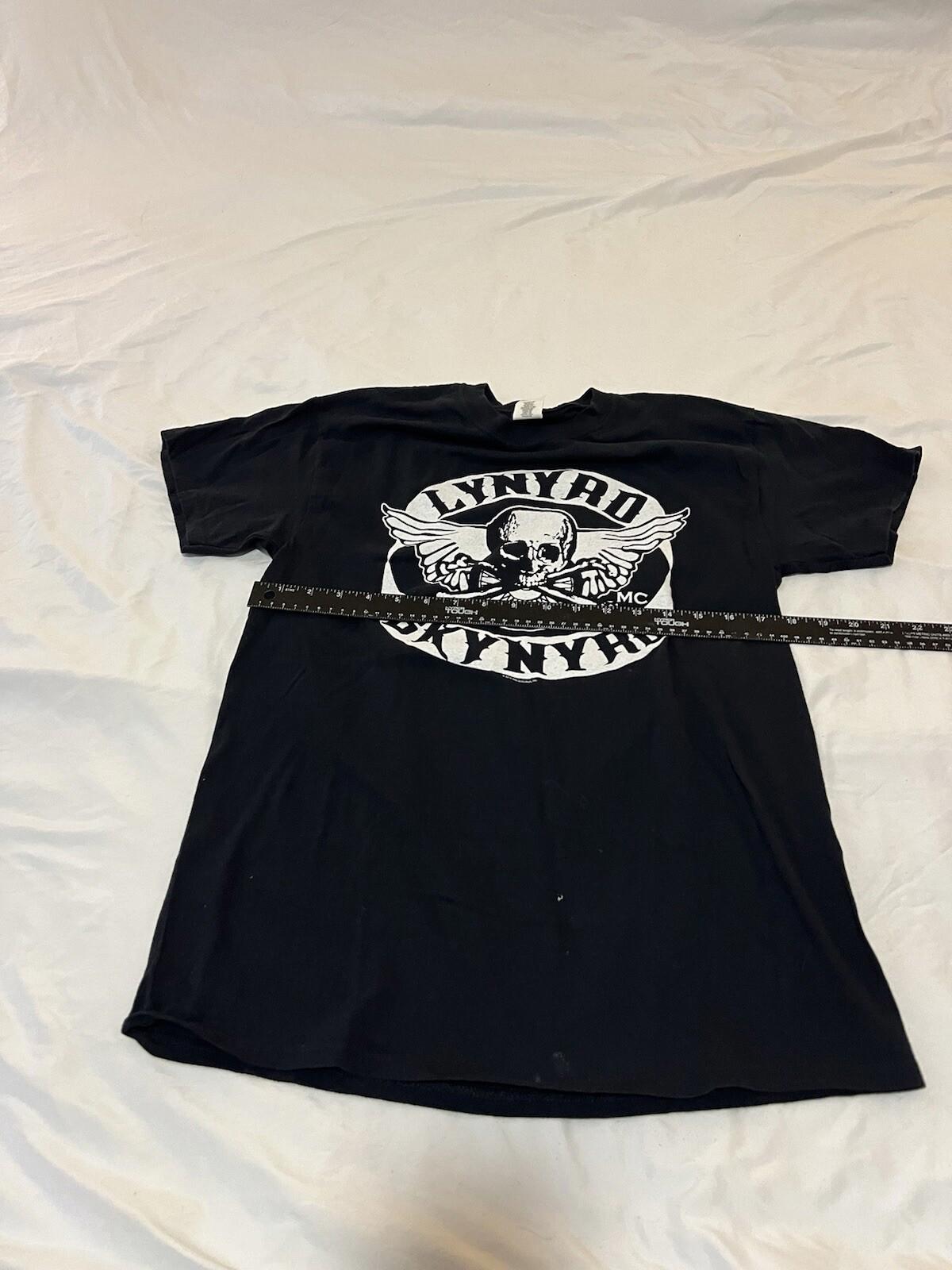 Lynyrd Skynyrd 2019 Farewell Tour Southern Rock Roll T-Shirt Medium 367