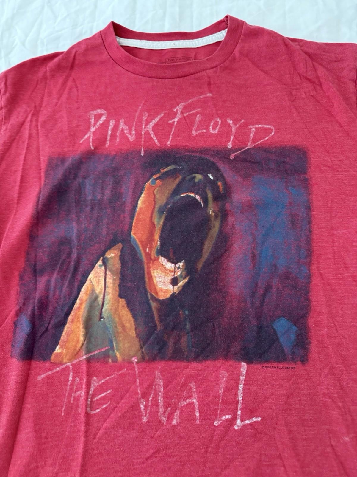 PINK FLOYD "THE WALL" VINTAGE TOUR SHIRT 2010 Red Size Medium 147