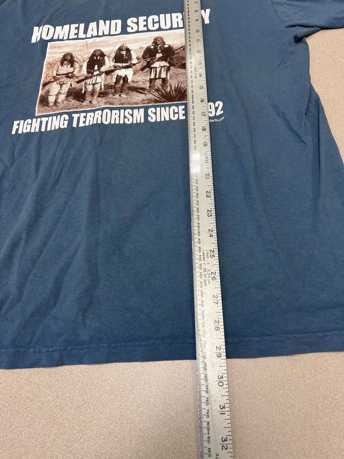 Vintage 90’s The Mountain Security Fighting shirt Men’s  Size Large Blue 319
