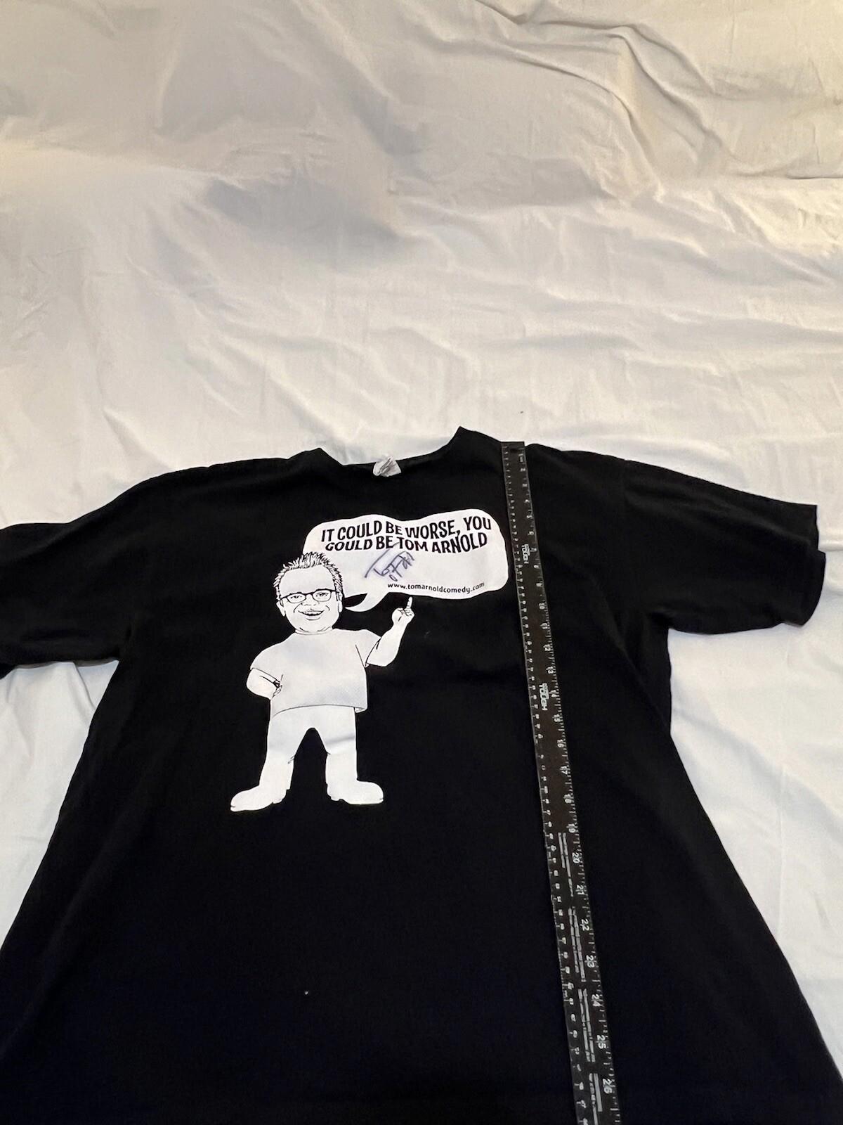 Tom Arnold Autographed Black shirt Men’s Size XL  346