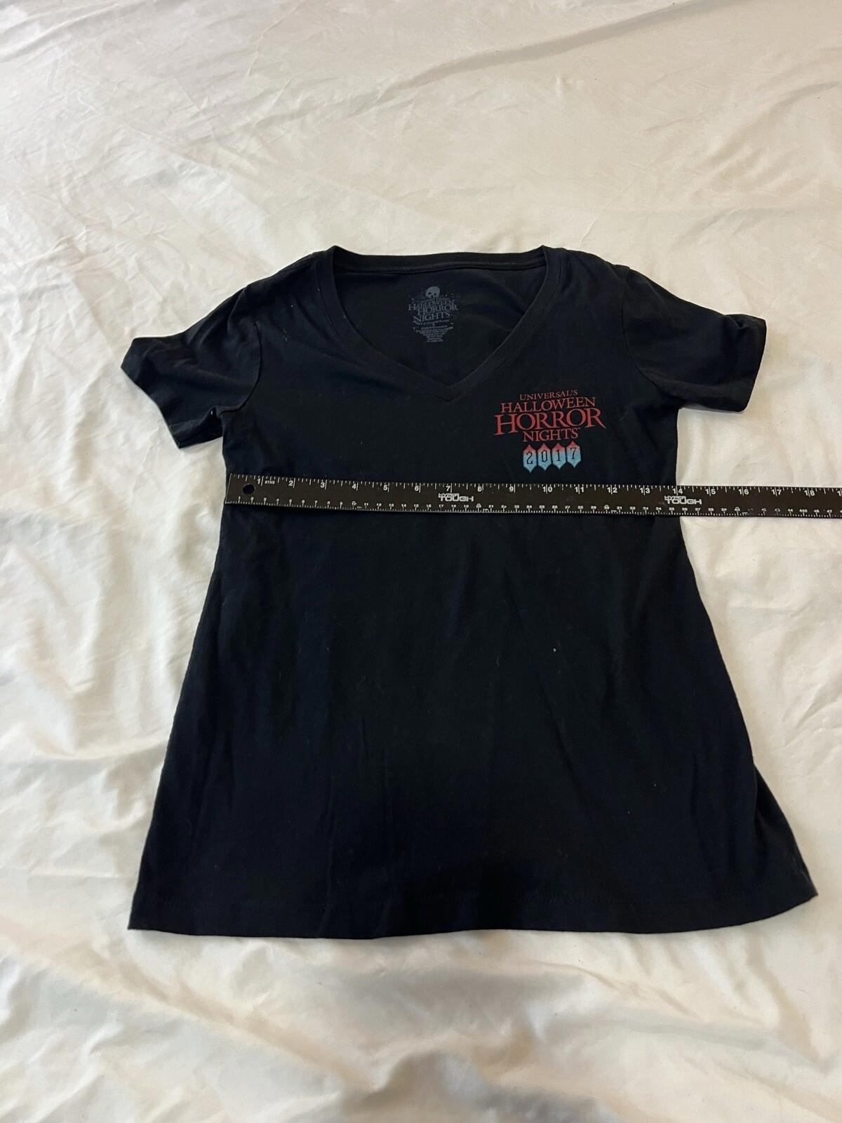 Universal Studios Halloween Horror Nights 2017 T-Shirt Rare Print Small 363