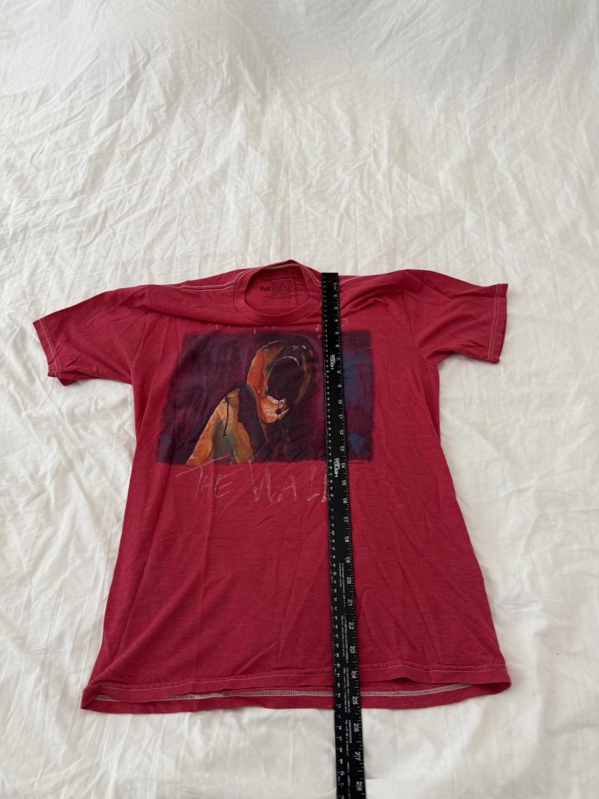 PINK FLOYD "THE WALL" VINTAGE TOUR SHIRT 2010 Red Size Medium 147