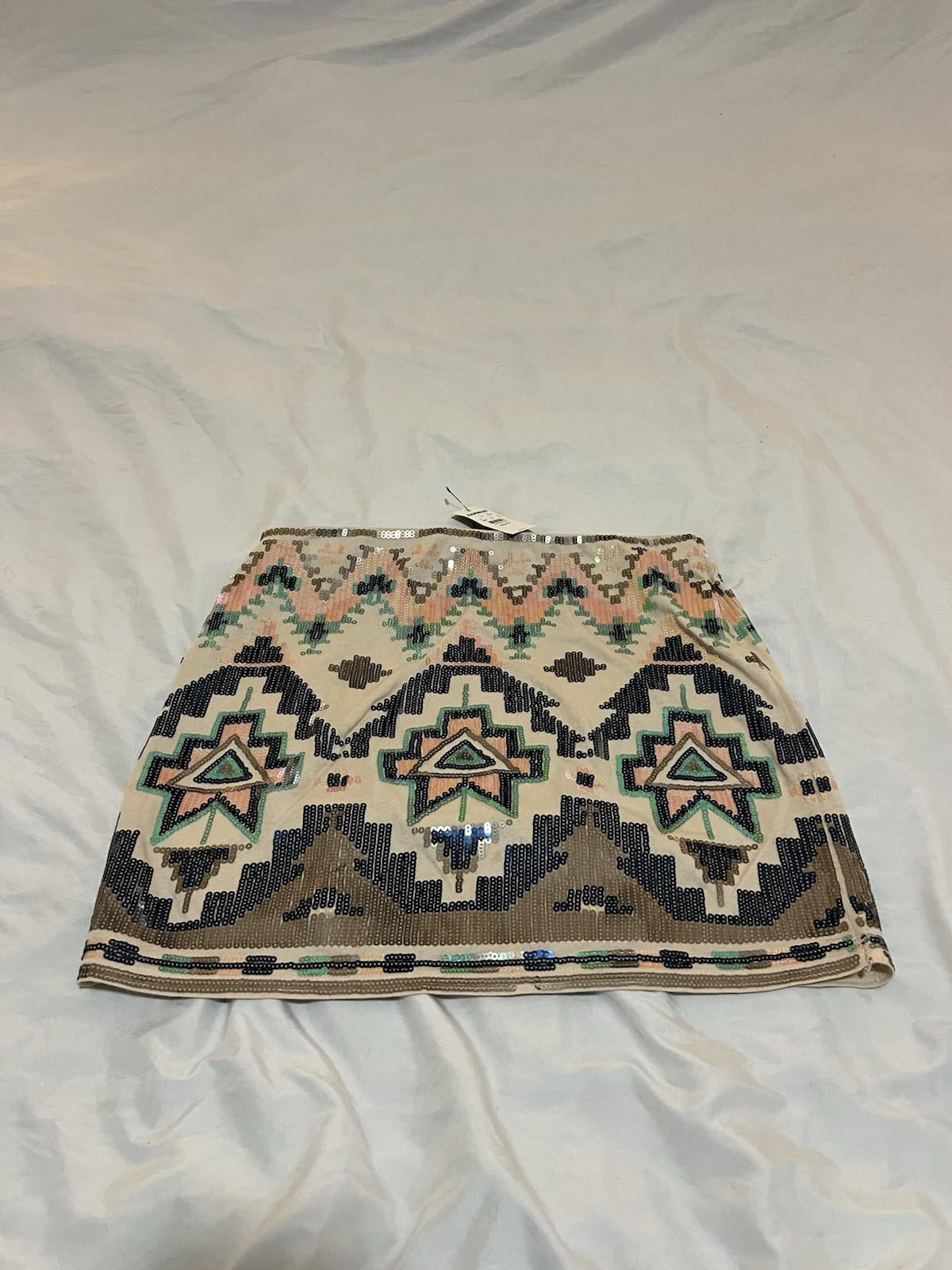 Express Sequin Mini Skirt Woman’s size XS, Aztec Design 133