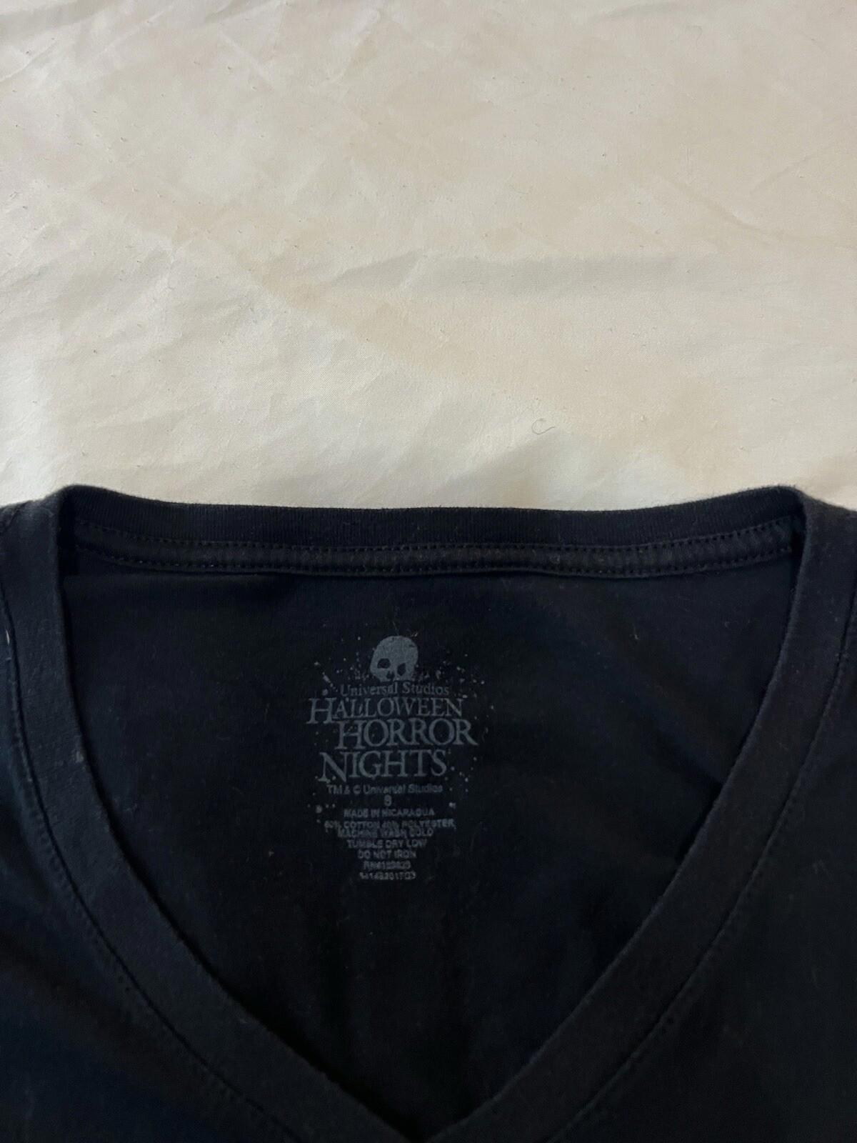 Universal Studios Halloween Horror Nights 2017 T-Shirt Rare Print Small 363