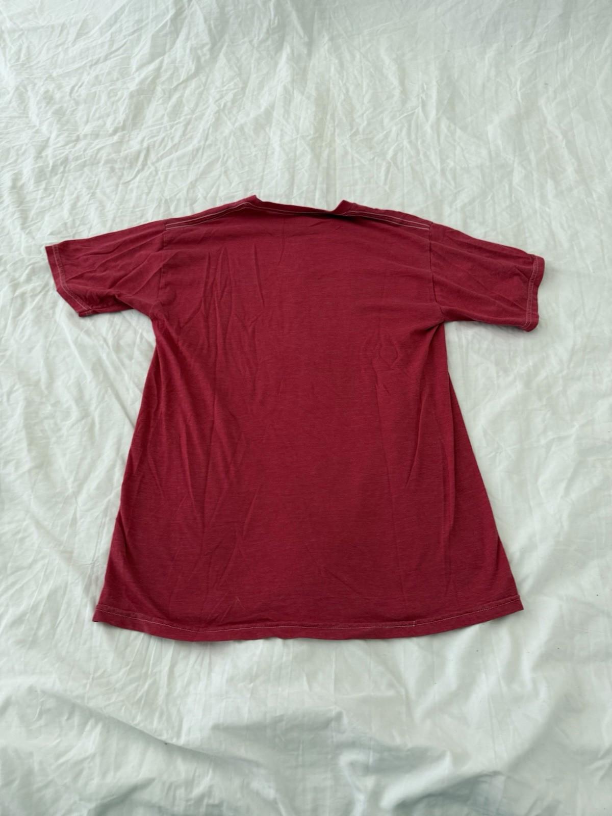 PINK FLOYD "THE WALL" VINTAGE TOUR SHIRT 2010 Red Size Medium 147
