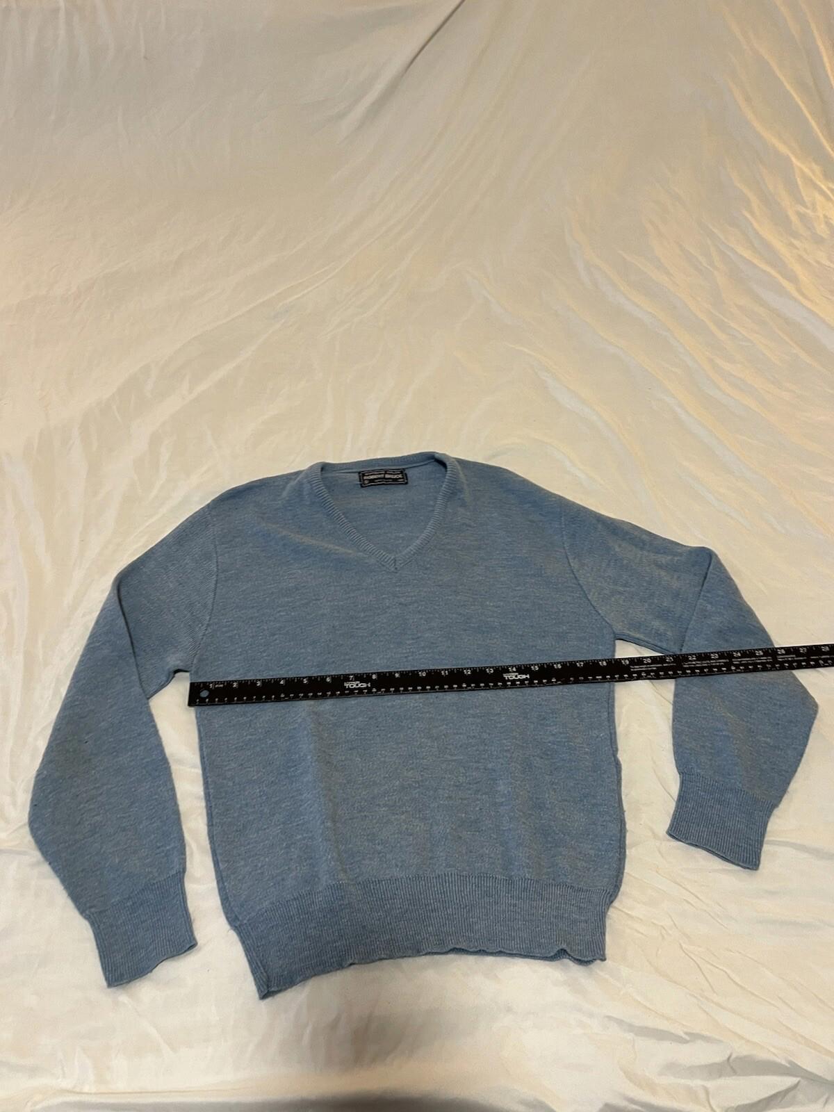 ROBERT BRUCE Men's Solid Blue V Neck Pullover Knit Sweater Medium 202