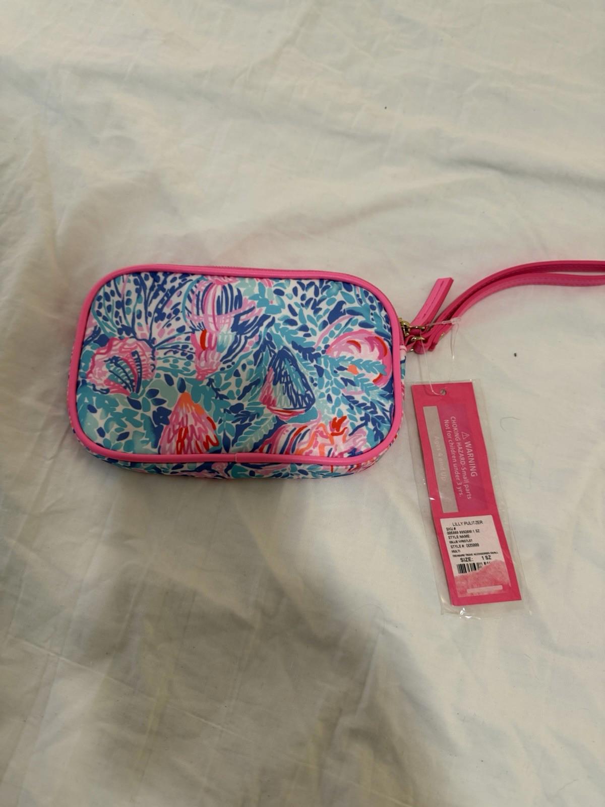 Lilly Pulitzer Wristlet  Lilly Loves Clutch Blue NWT 130